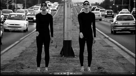 O.N.E.: Black, interaktivna video instalacija, Martina Nevistić i Iva Korenčić