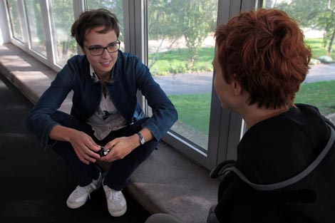 BADco. i Domino, Zagreb: Ima li života na sceni?, kor. Pravdan Devlahović Ana Kreitmeyer, Nikolina Pristaš, Zrinka Užbinec, red. Goran Sergej Pristaš