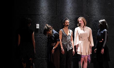 Kik Melone i Centar za dramsku umjetnost: Urobor, kor. Silvia Marchig, foto: Nina Đurđević